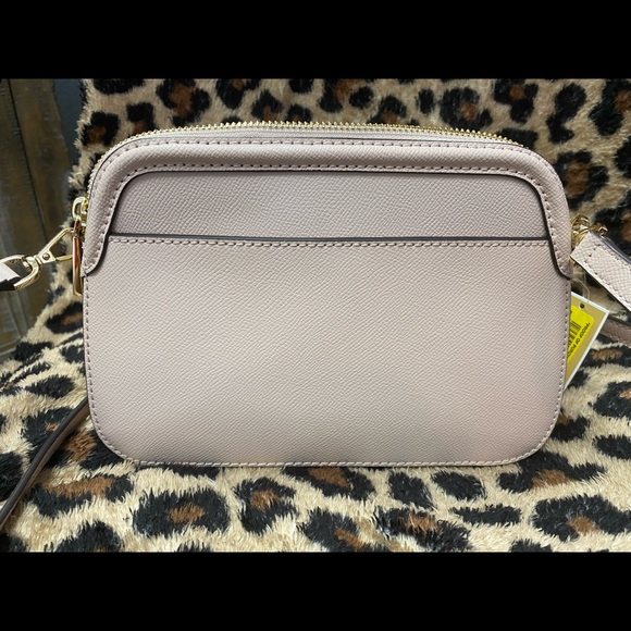 Brand new Michael kors light pink crossbody - Picture 2 of 6